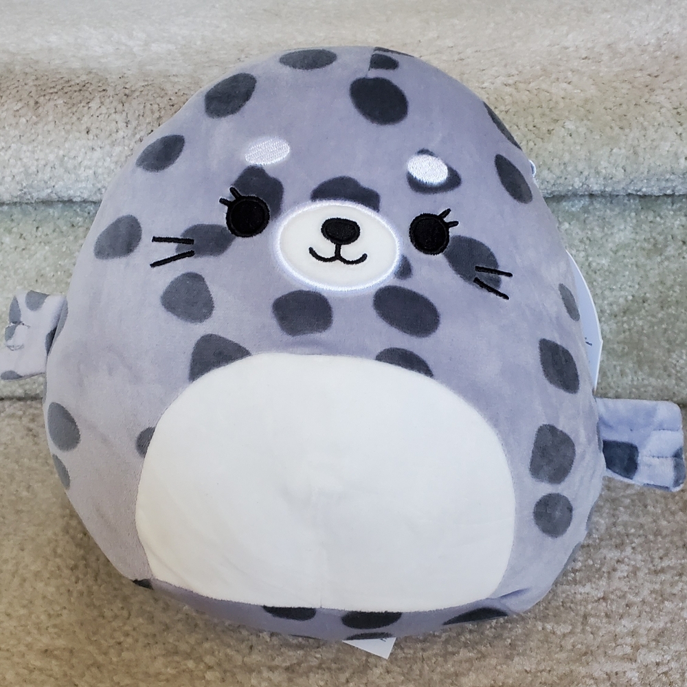 Squishmallows Odile Gray and White Seal